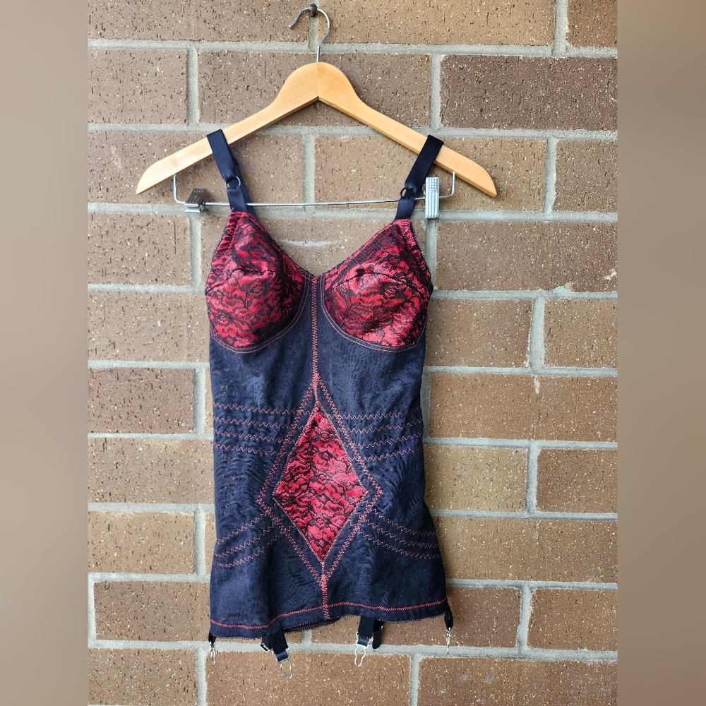 Women's Black and Red Lace Shapewear Lingerie